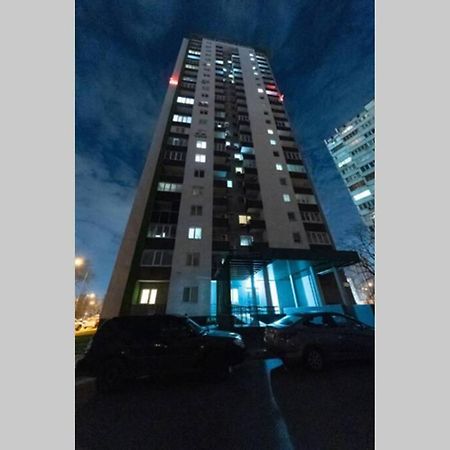 Чудесная 2 Комнатная Квартира Люкс Уровня Теремки Kiev Buitenkant foto